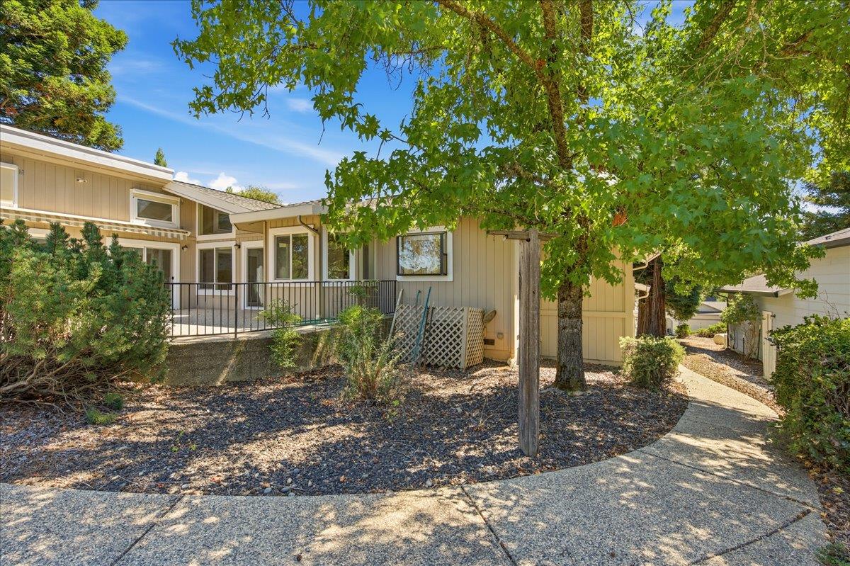 18514 Lake Forest Drive