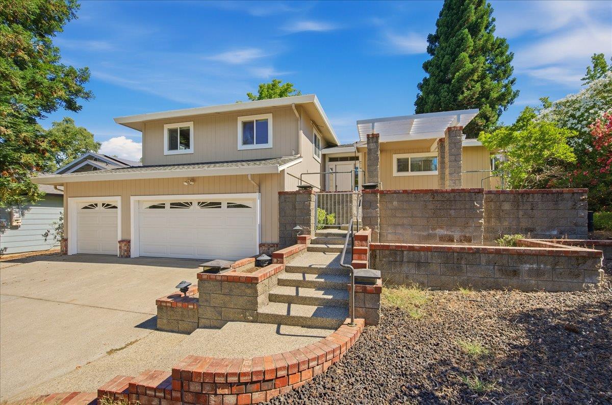 18514 Lake Forest Drive