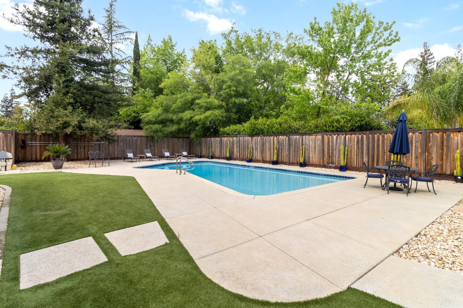4321 Rand Lane