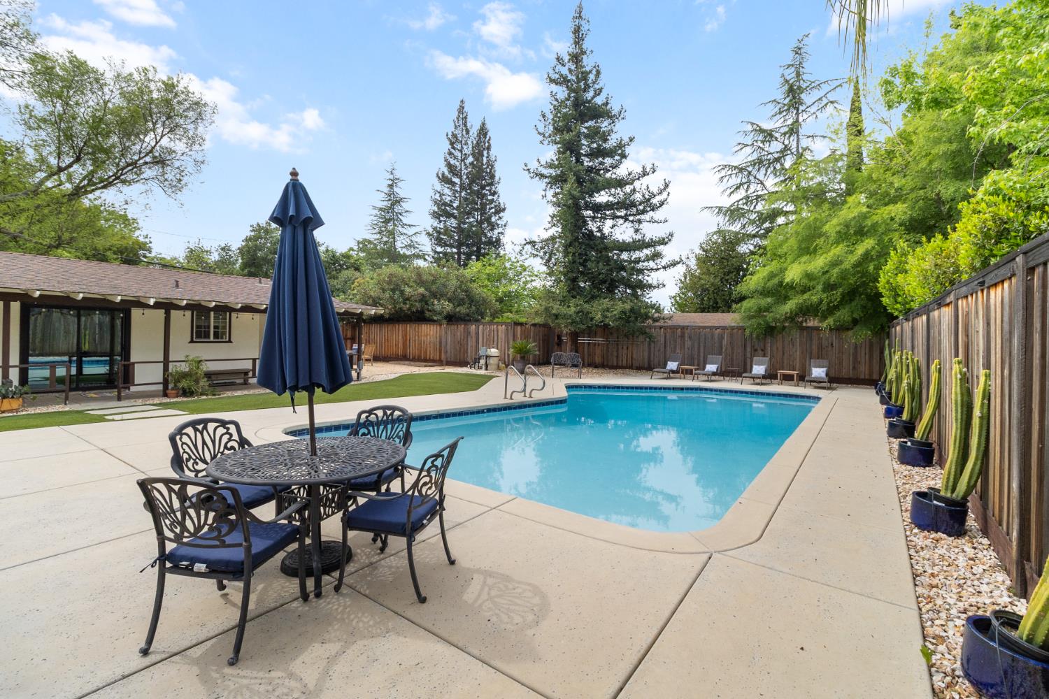 4321 Rand Lane