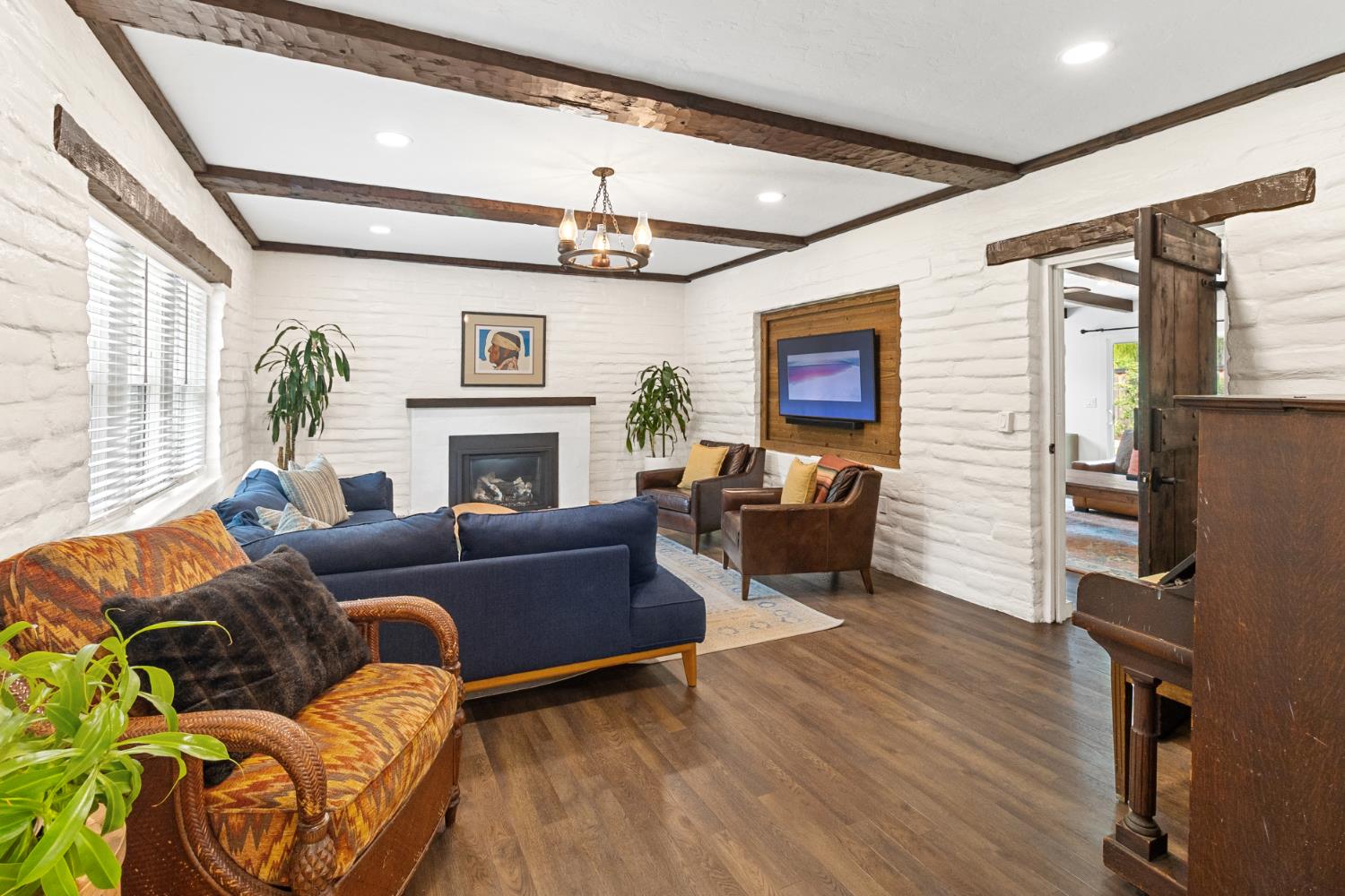 4321 Rand Lane