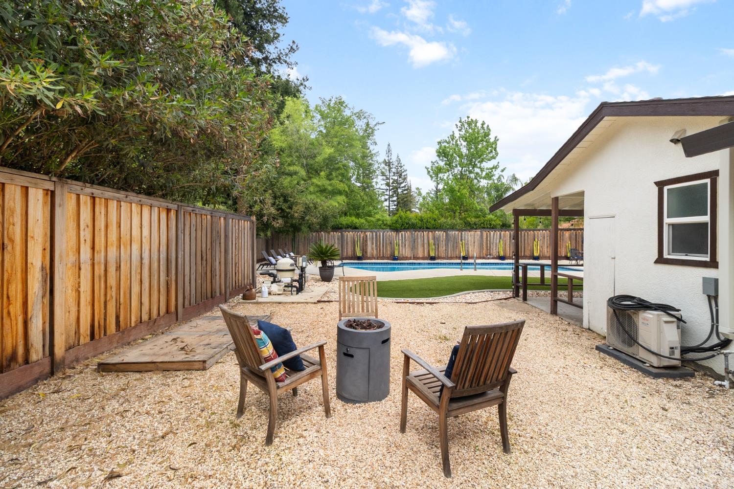 4321 Rand Lane