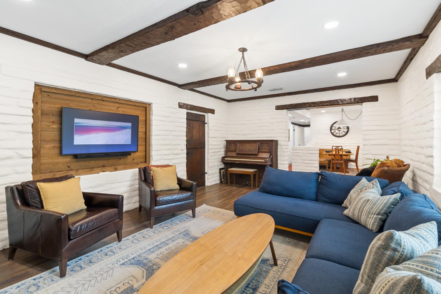 4321 Rand Lane