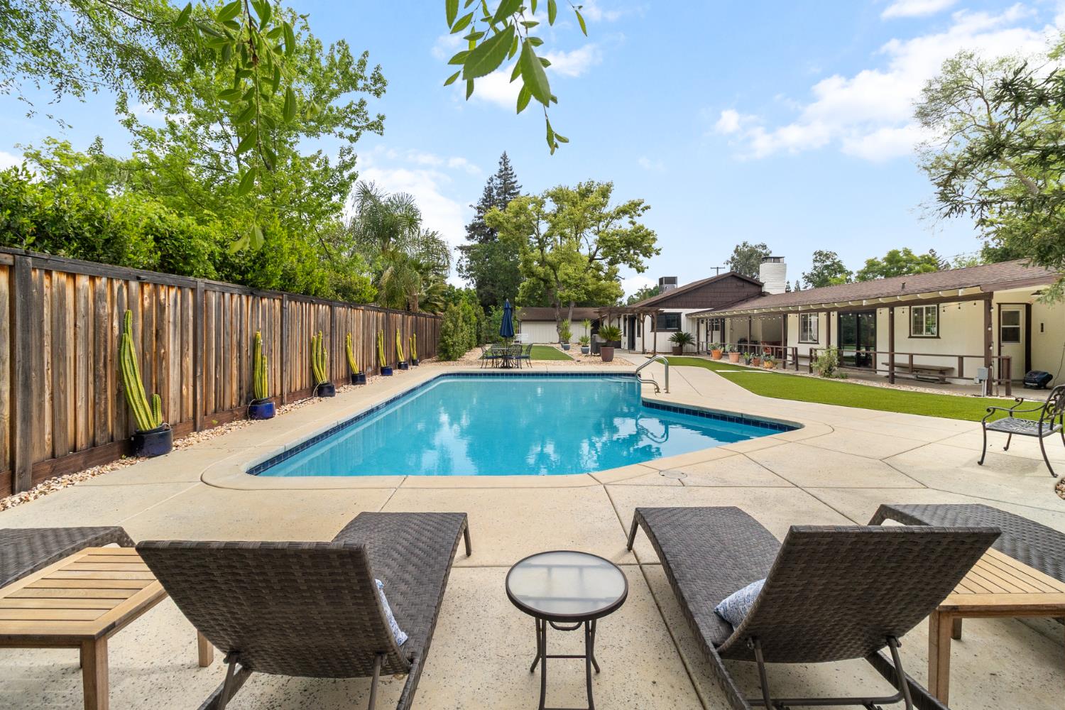4321 Rand Lane