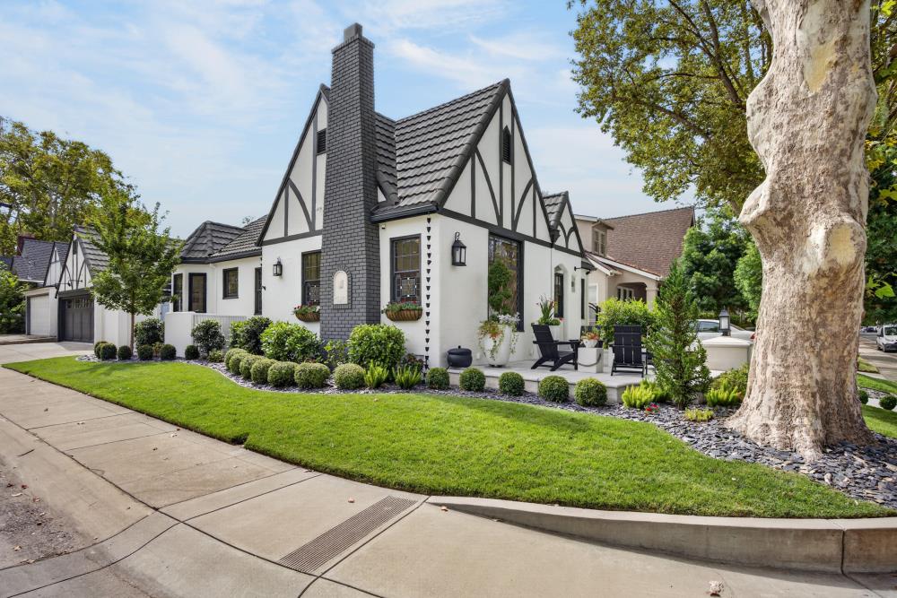 901 Sonoma Way