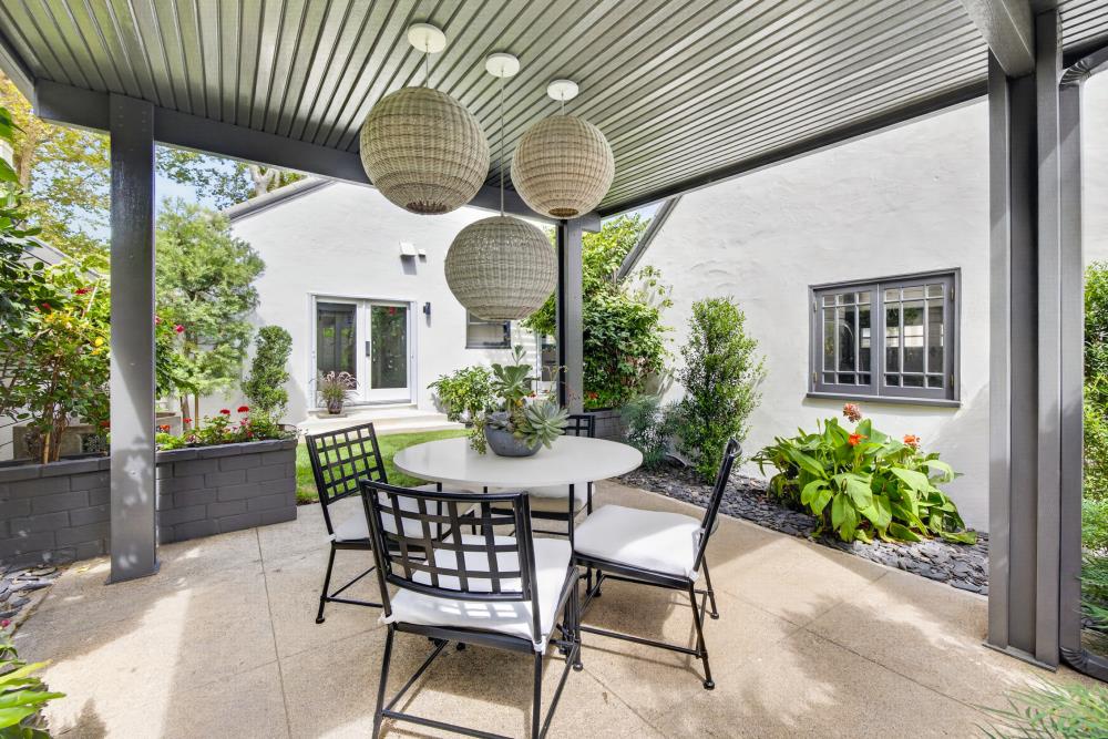 901 Sonoma Way
