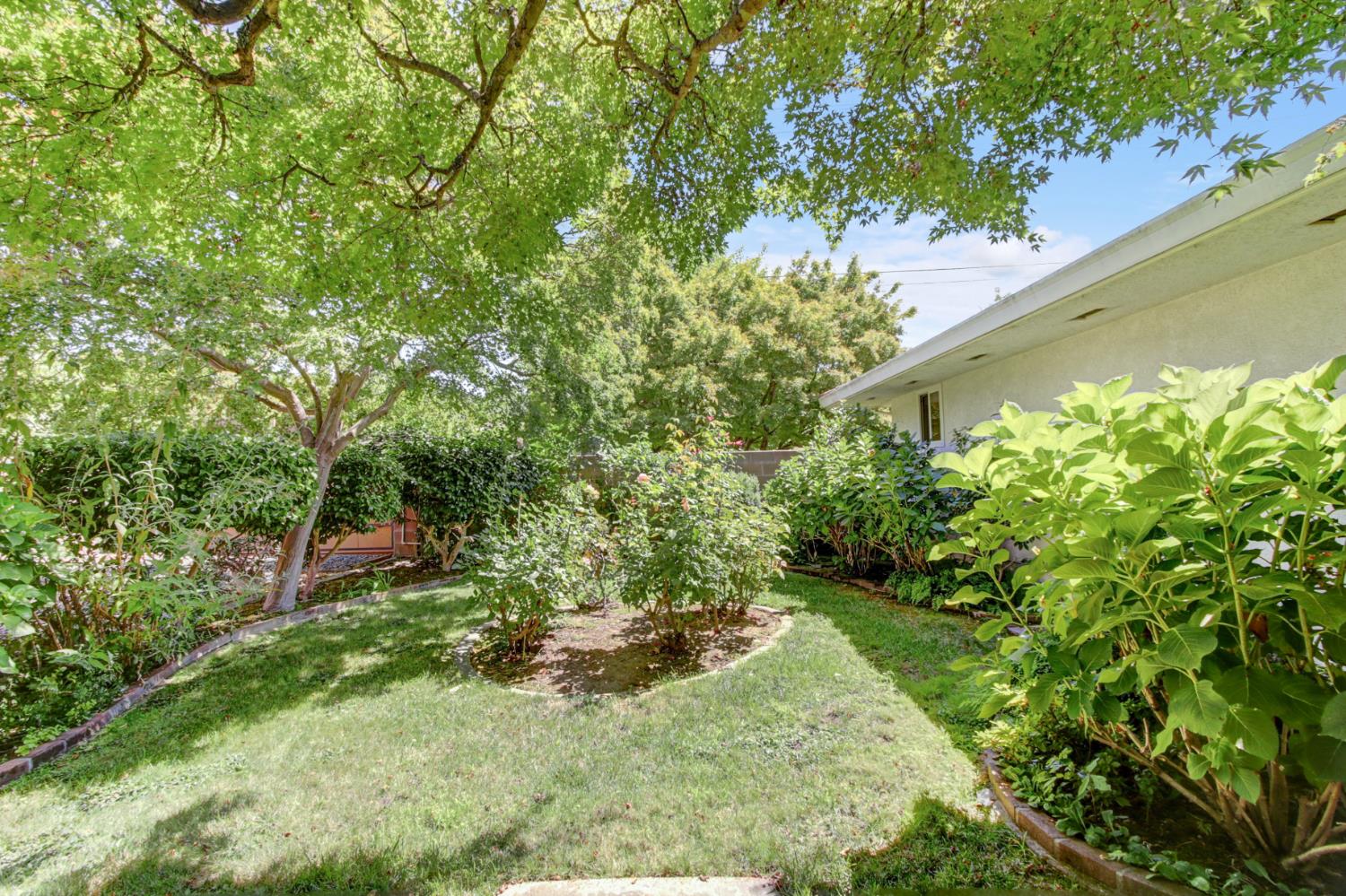 5649 Newbury Way
