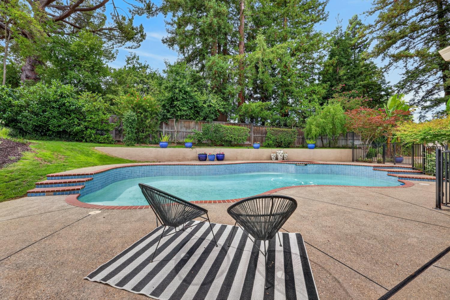 4325 Prospect Drive
