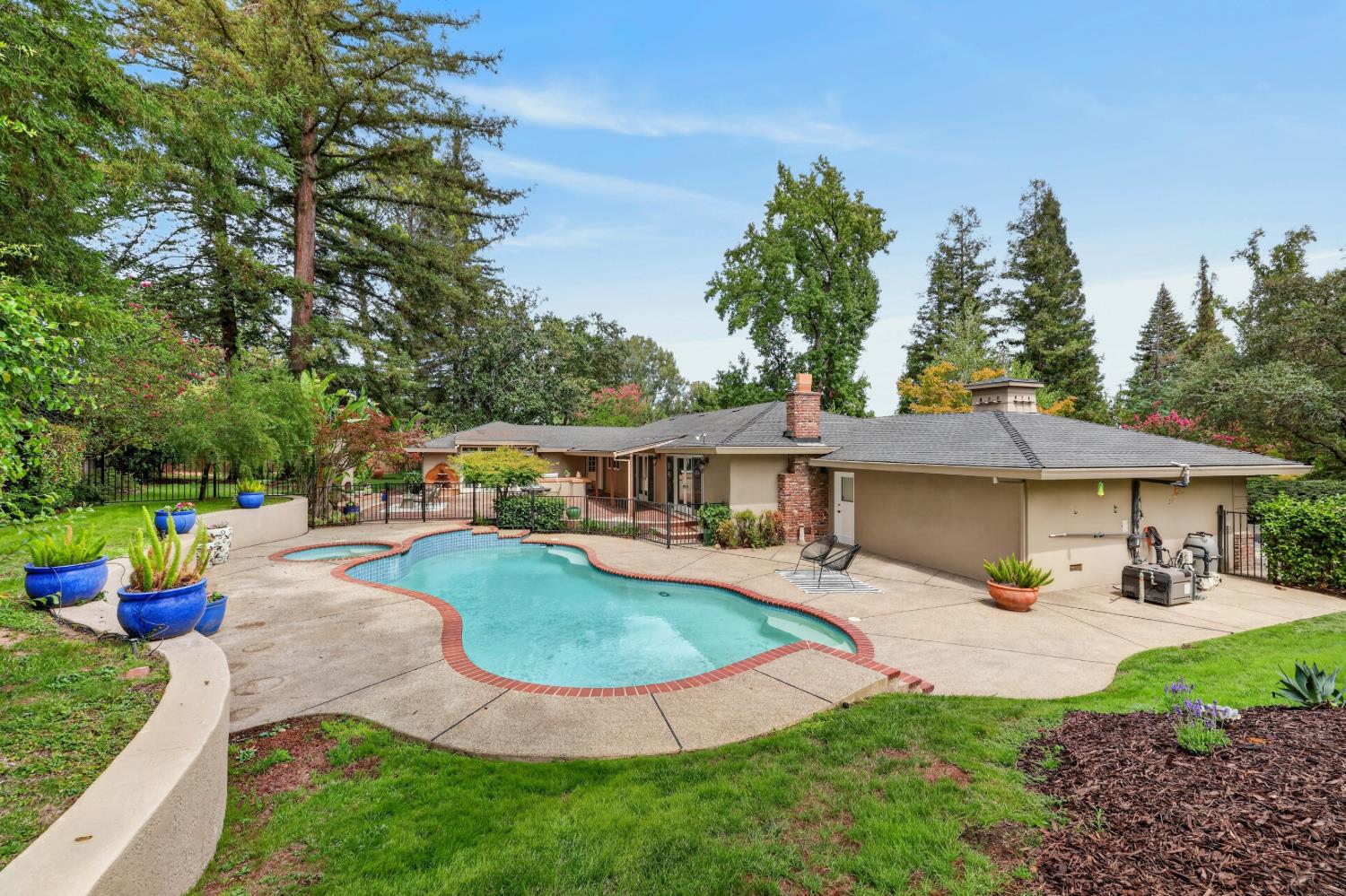 4325 Prospect Drive