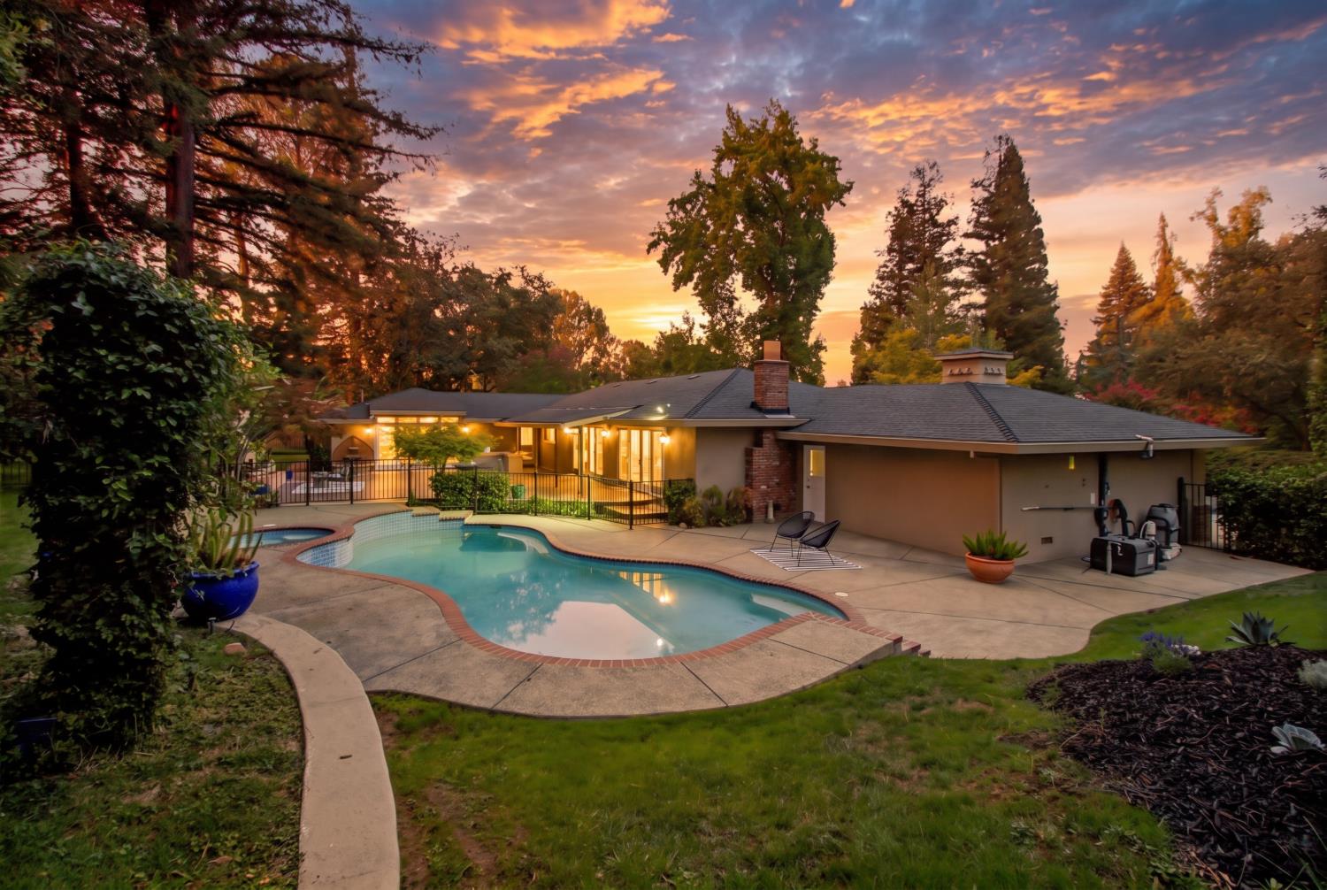 4325 Prospect Drive