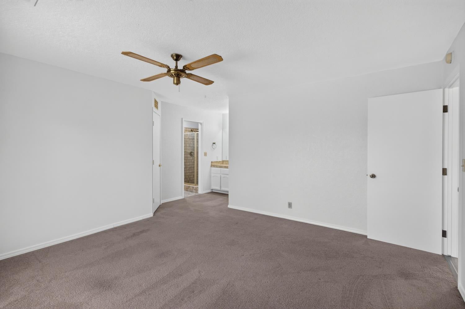 3415 Hunter Lane