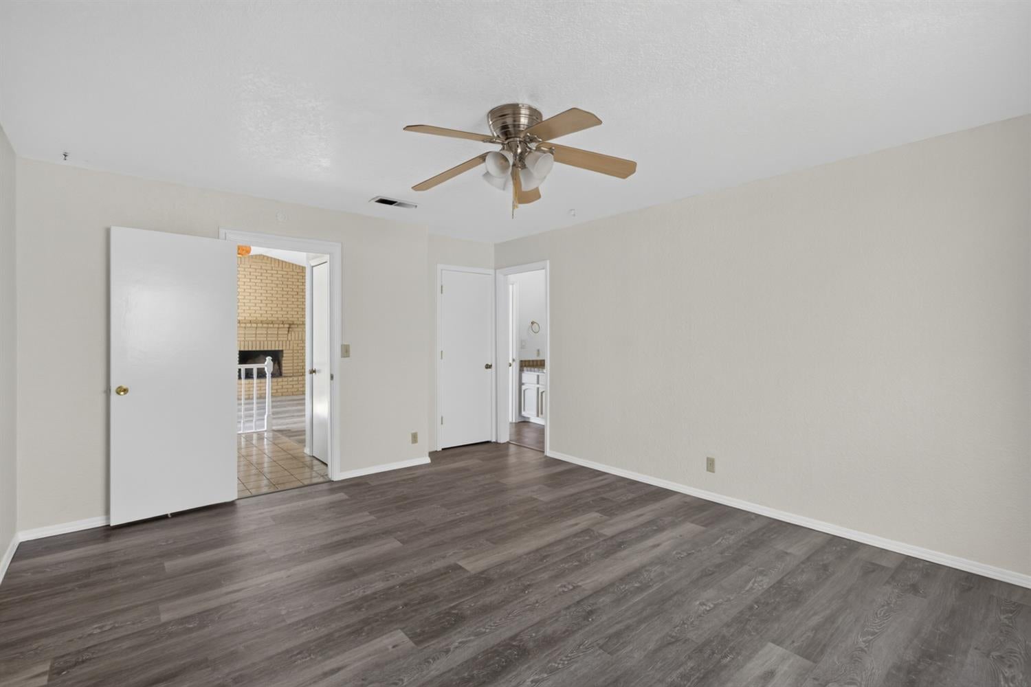 3415 Hunter Lane