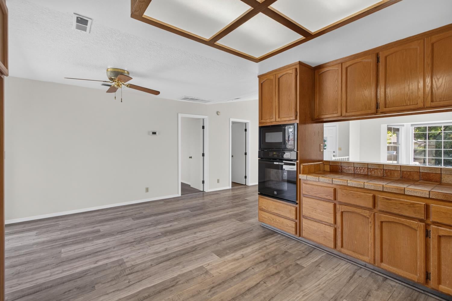 3415 Hunter Lane