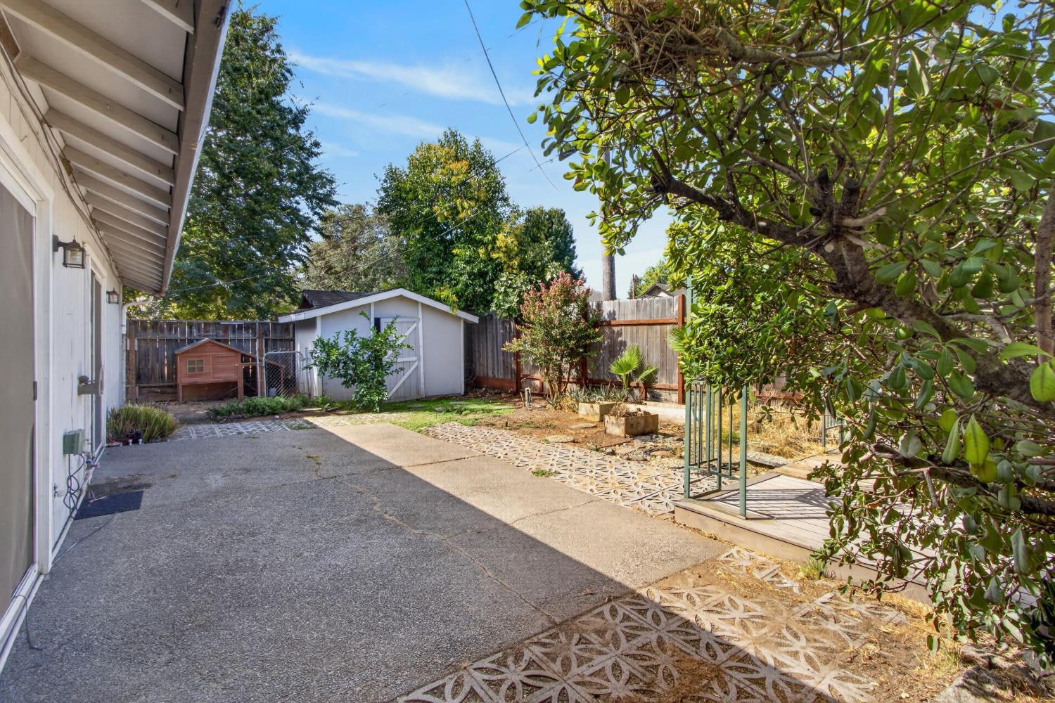 3415 Hunter Lane
