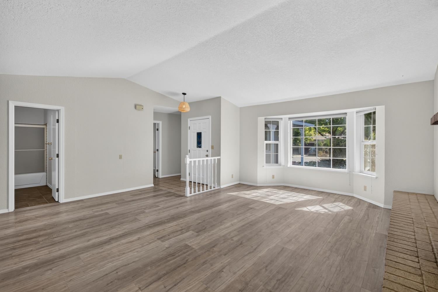 3415 Hunter Lane