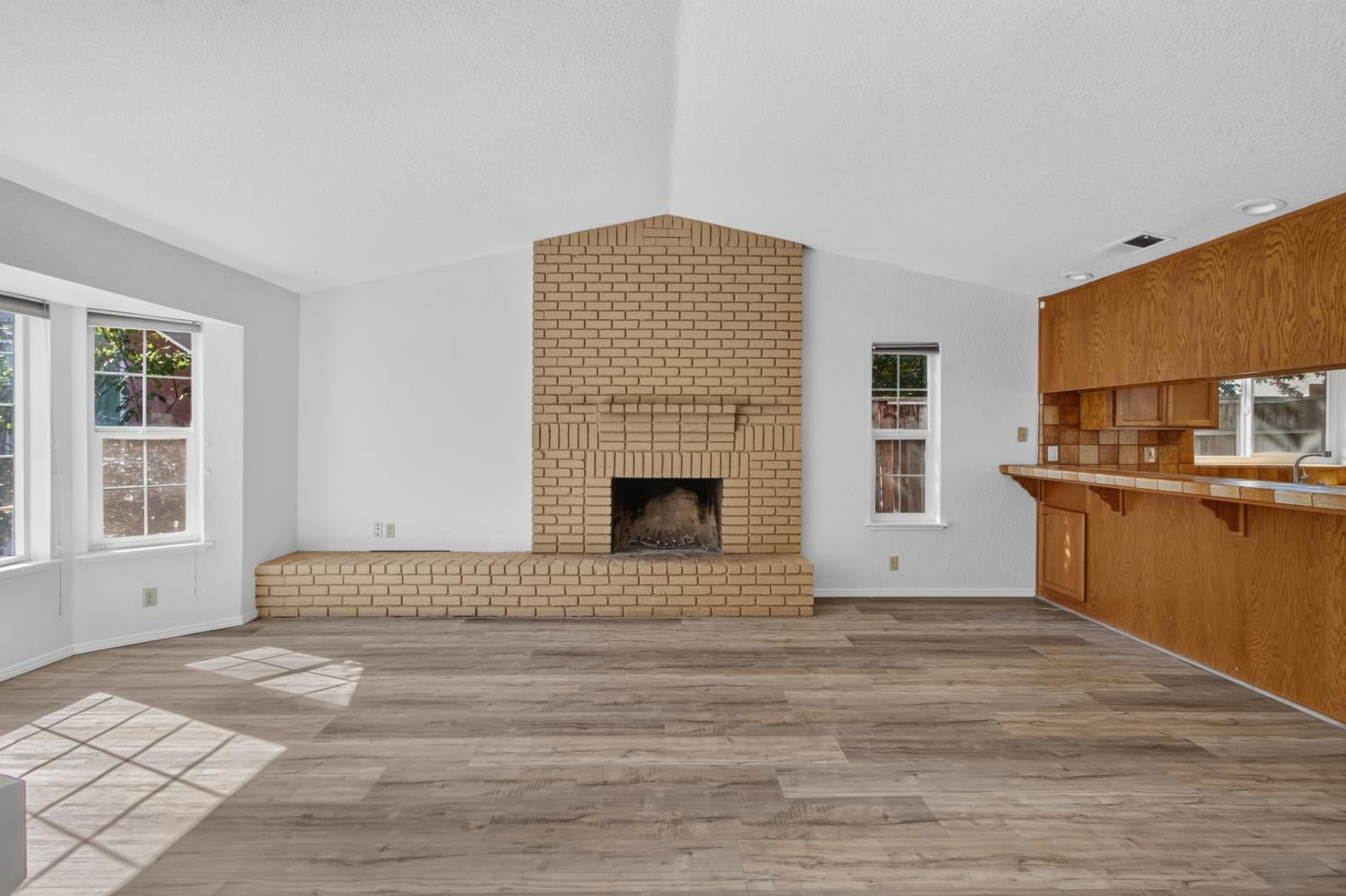 3415 Hunter Lane