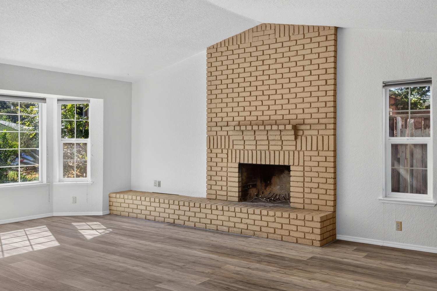 3415 Hunter Lane