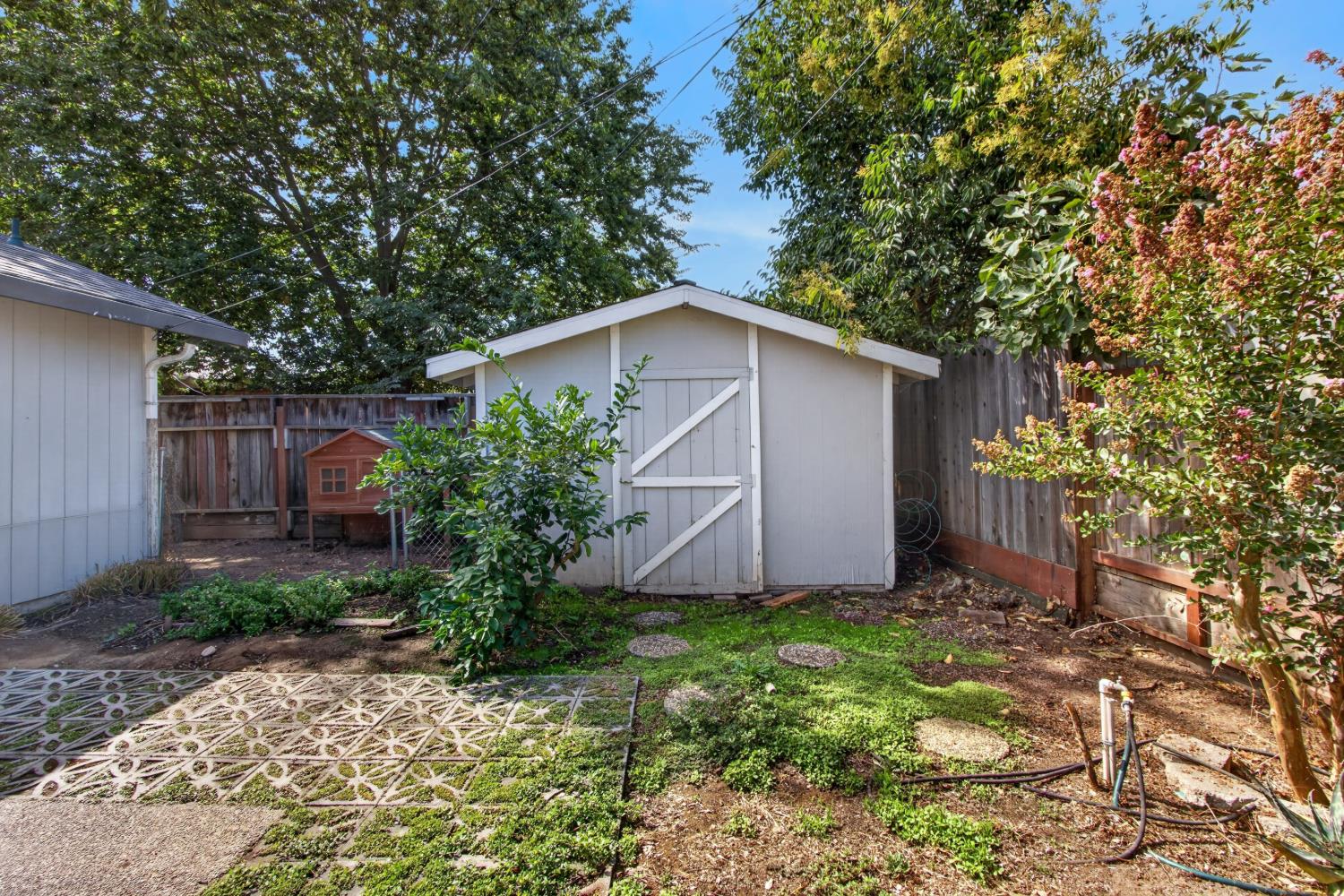 3415 Hunter Lane