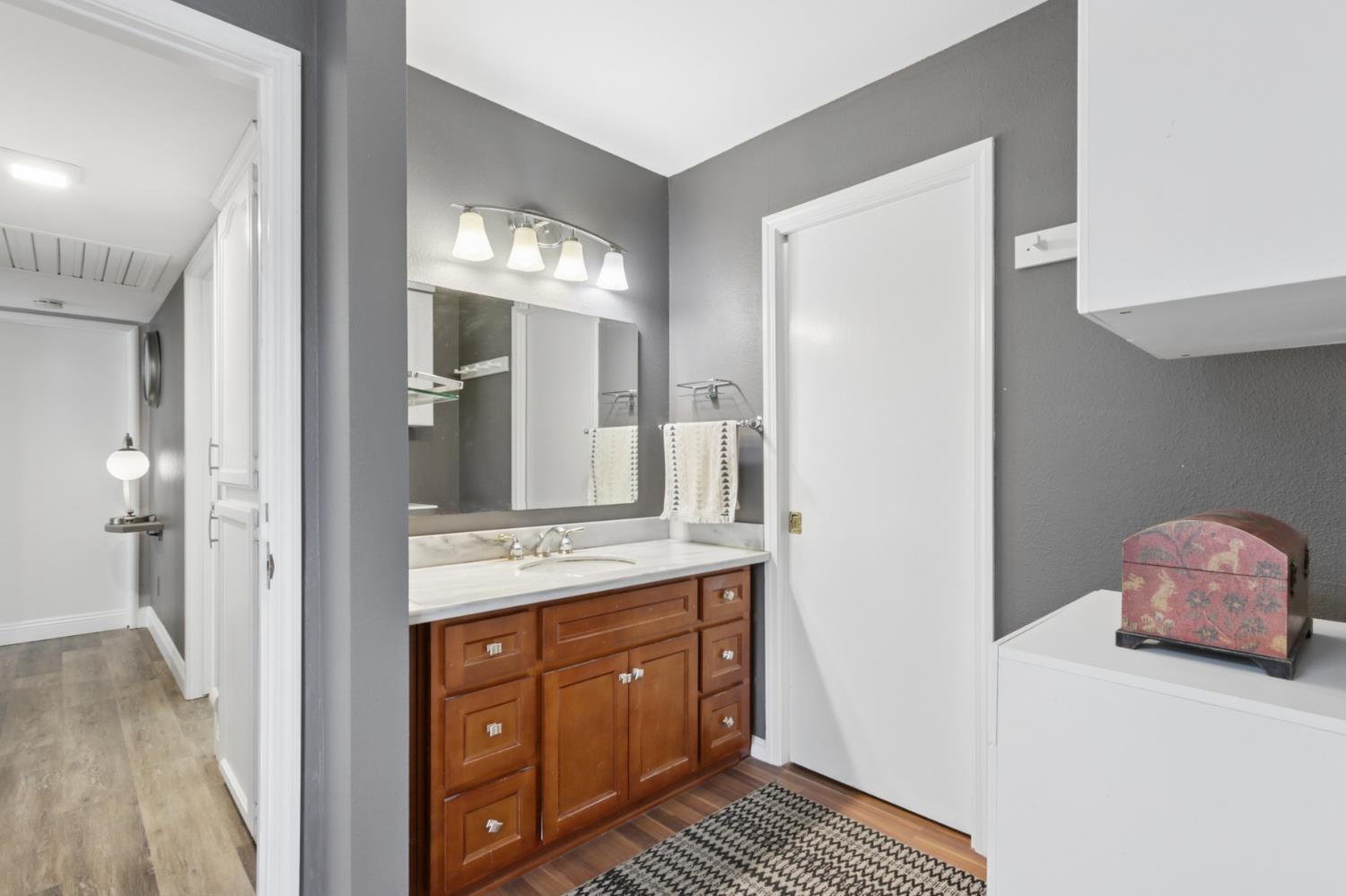 6406 Rolling Way