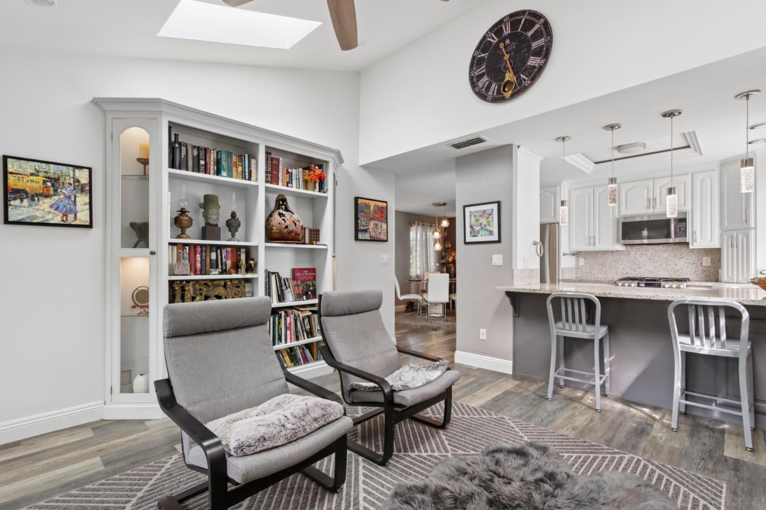 6406 Rolling Way