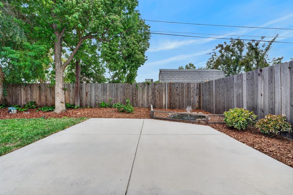 1428 Gladstone Drive