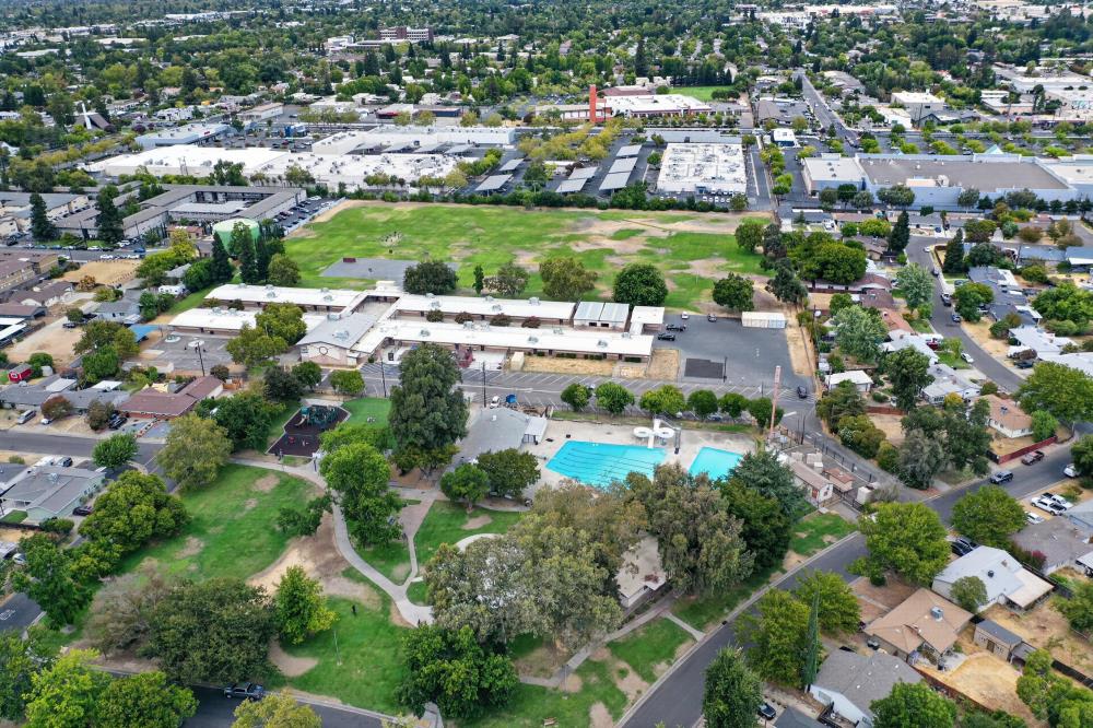 1428 Gladstone Drive