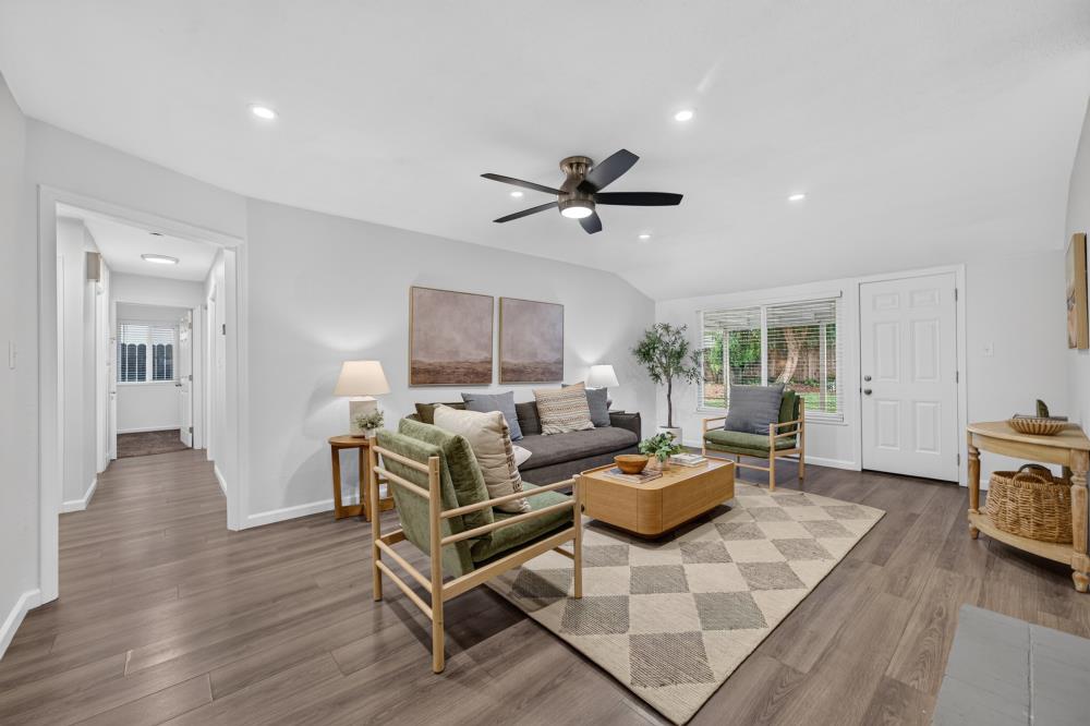 1428 Gladstone Drive
