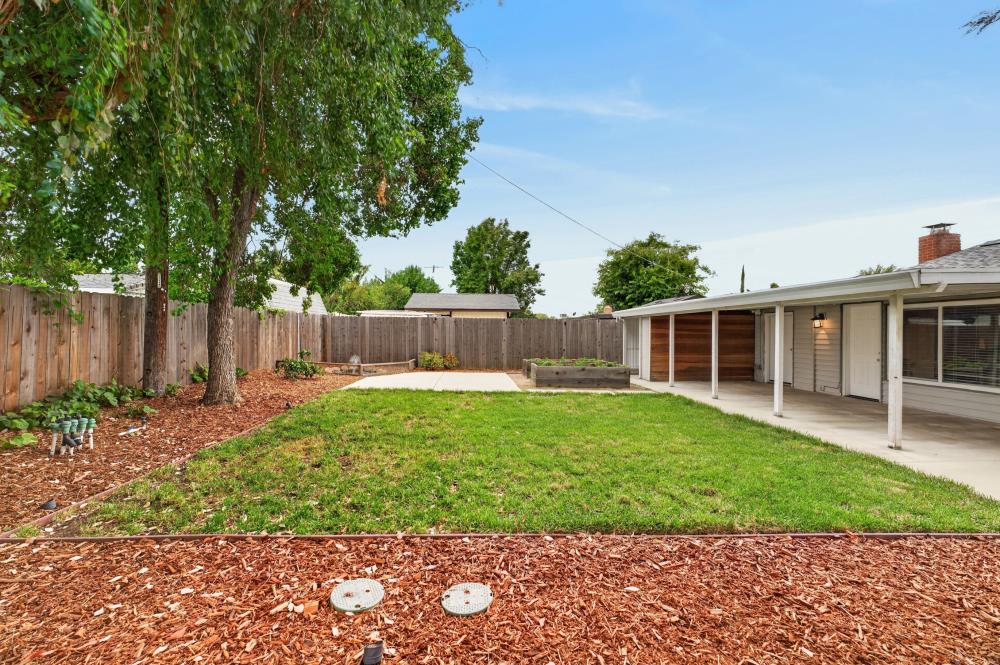 1428 Gladstone Drive