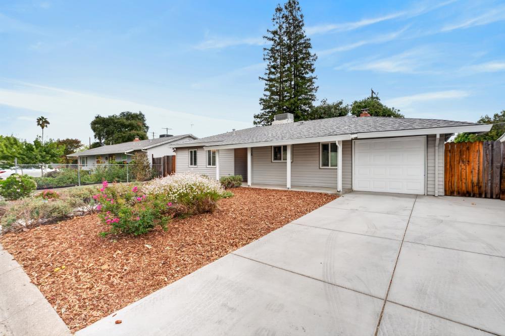 1428 Gladstone Drive