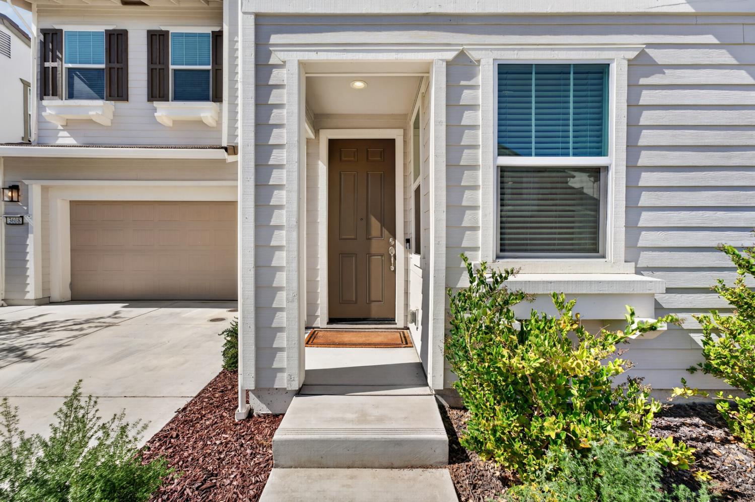 3608 Silver Pine Lane