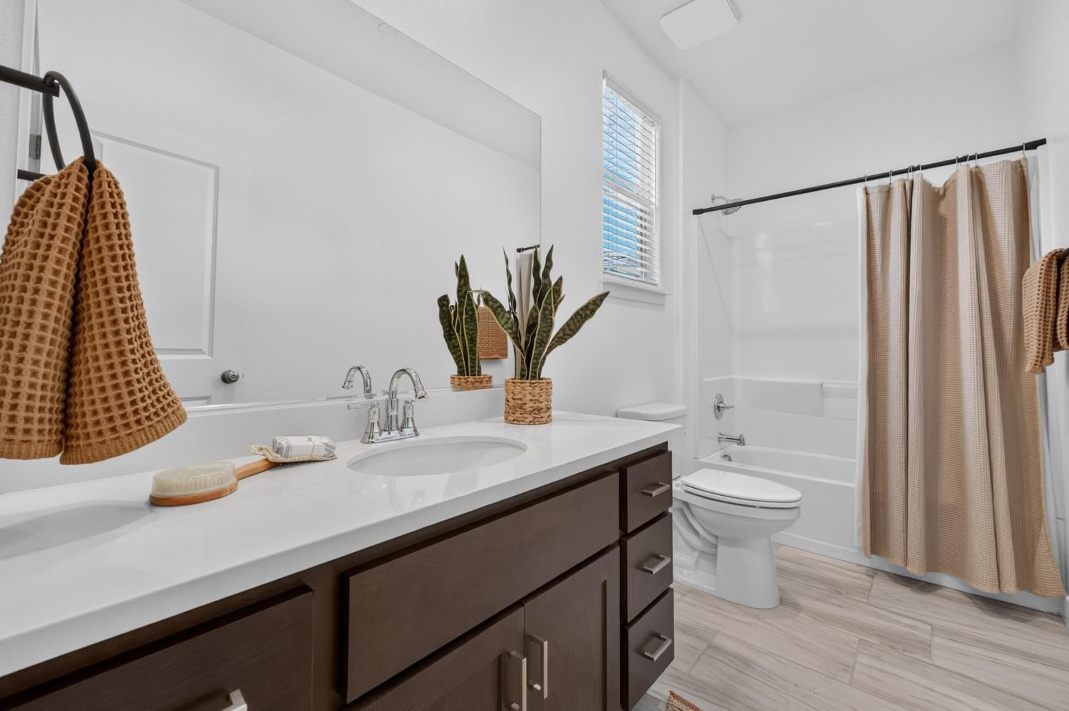 3608 Silver Pine Lane
