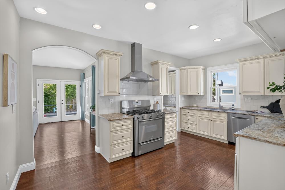 1040 34th Street