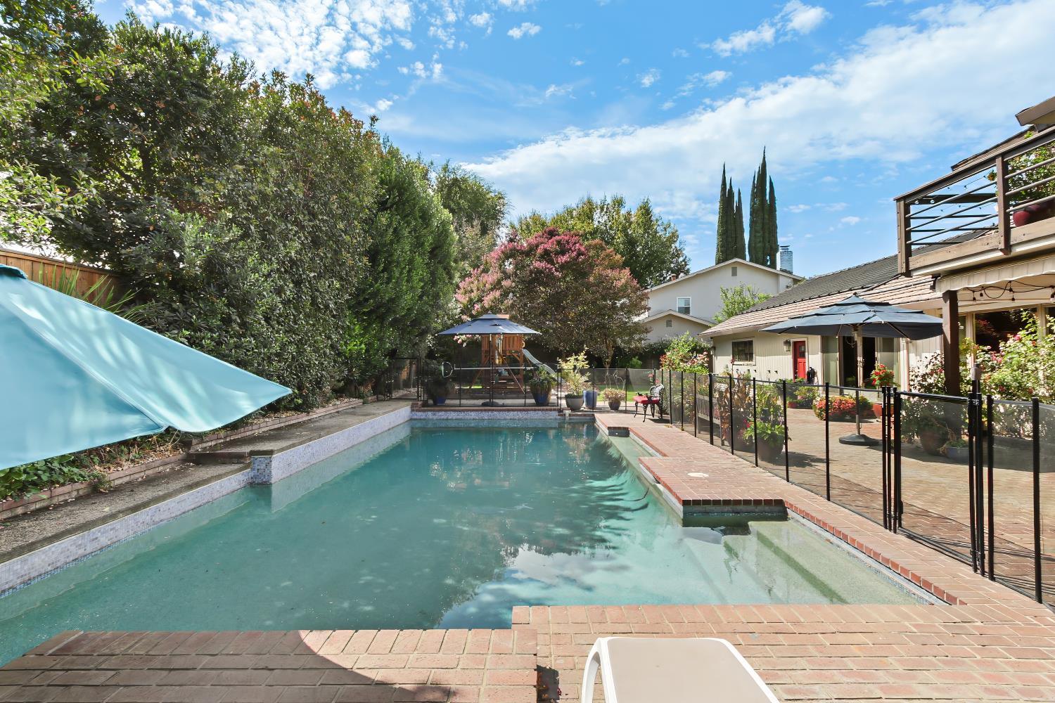4020 Crondall Drive