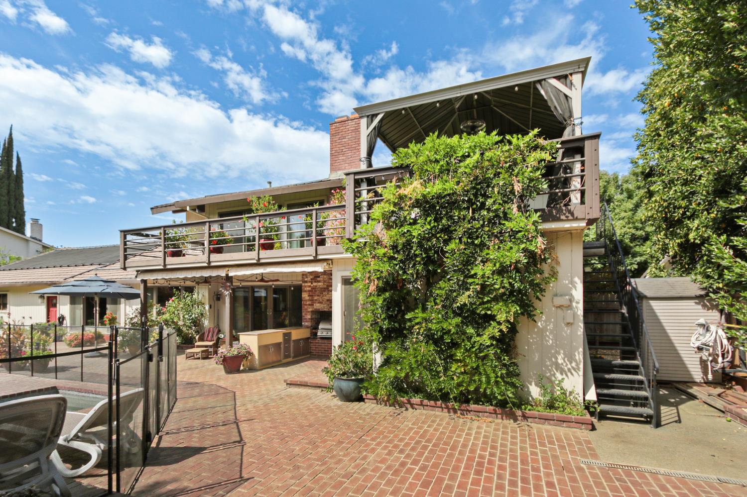 4020 Crondall Drive