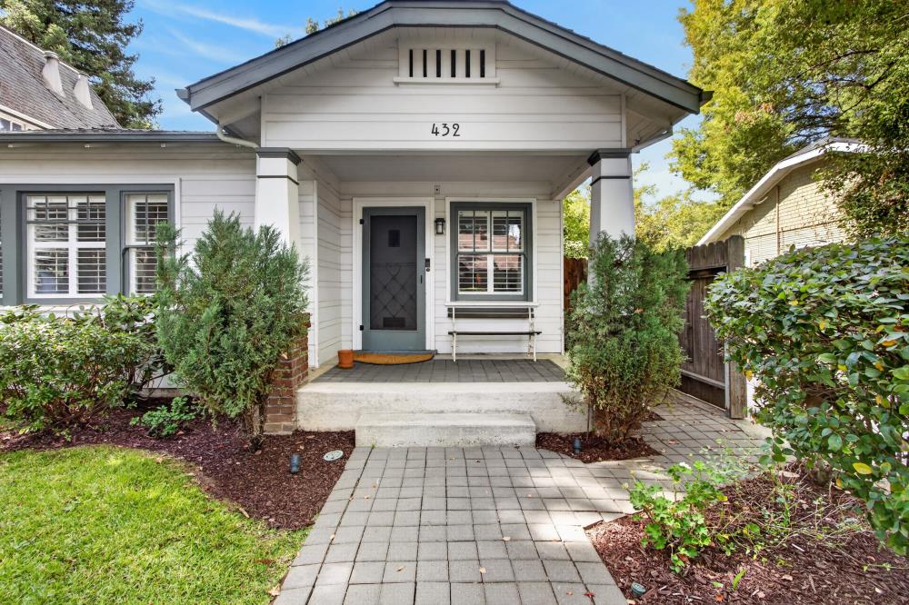 432 33rd Street