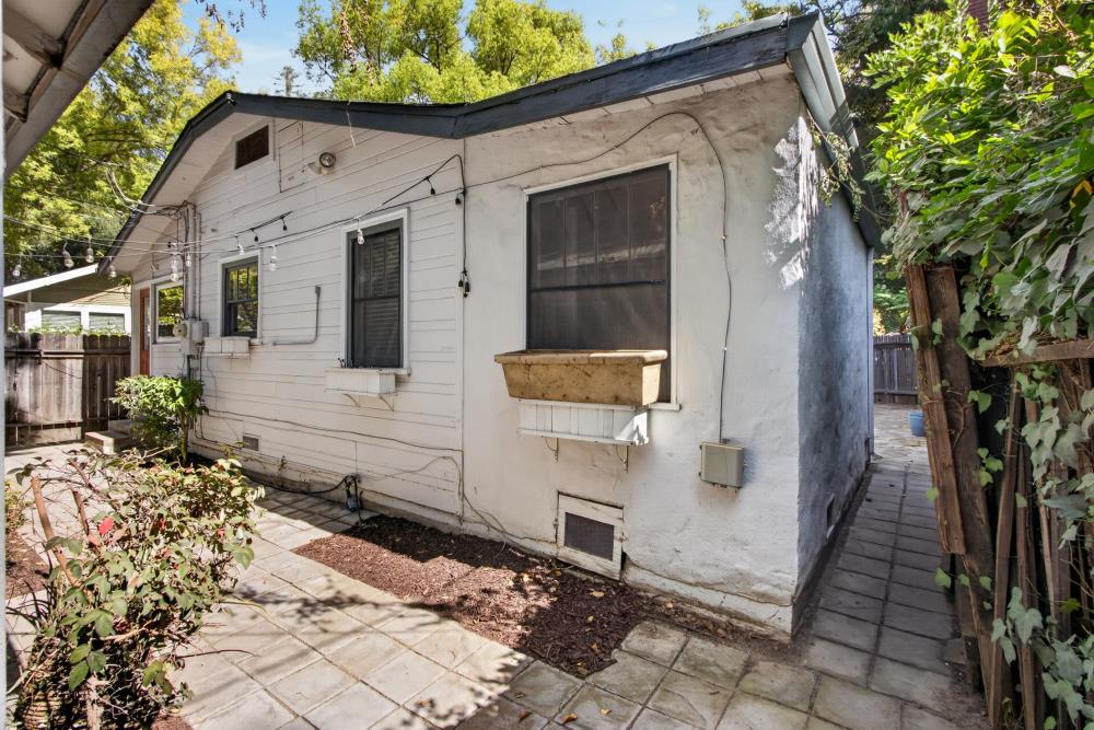 432 33rd Street