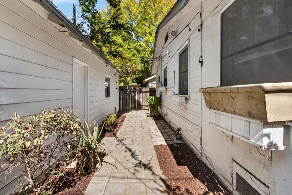 432 33rd Street
