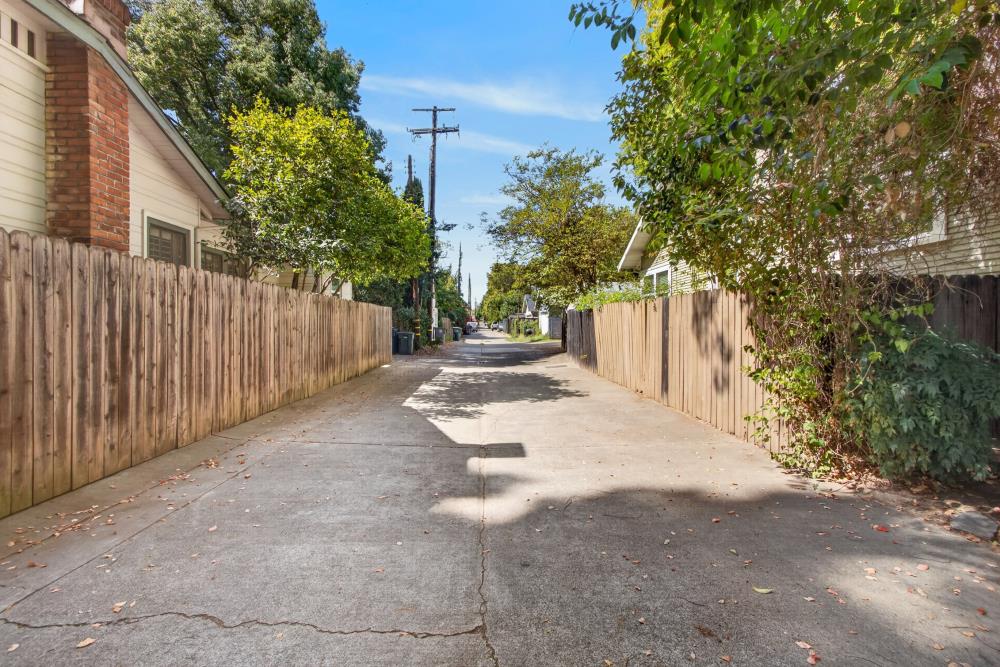 432 33rd Street