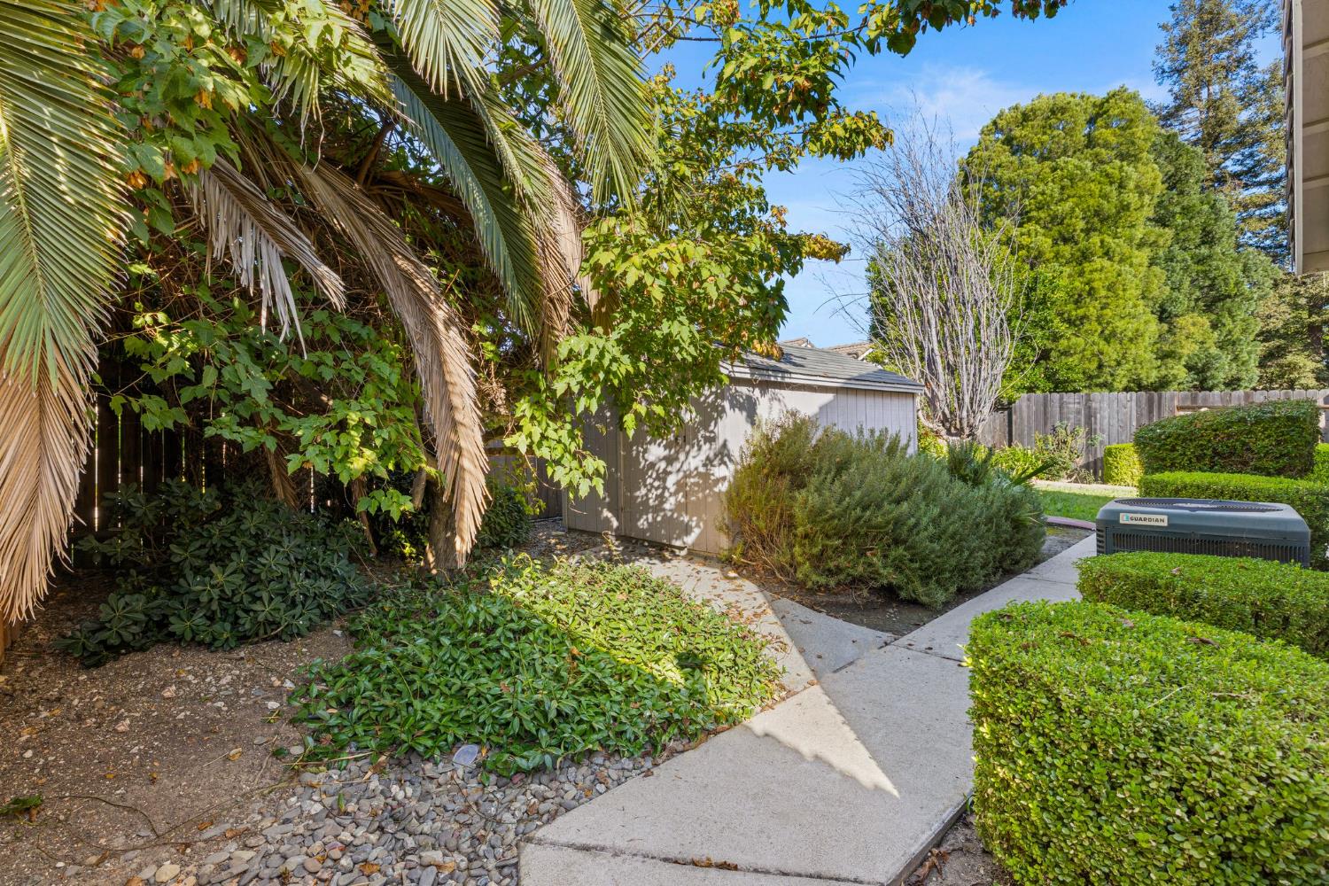 421 Groth Circle