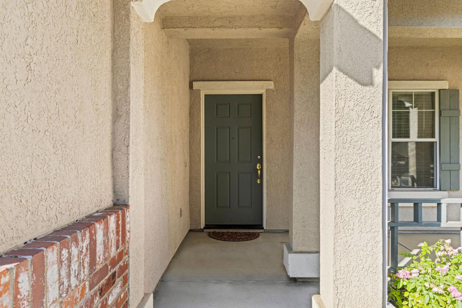 421 Groth Circle