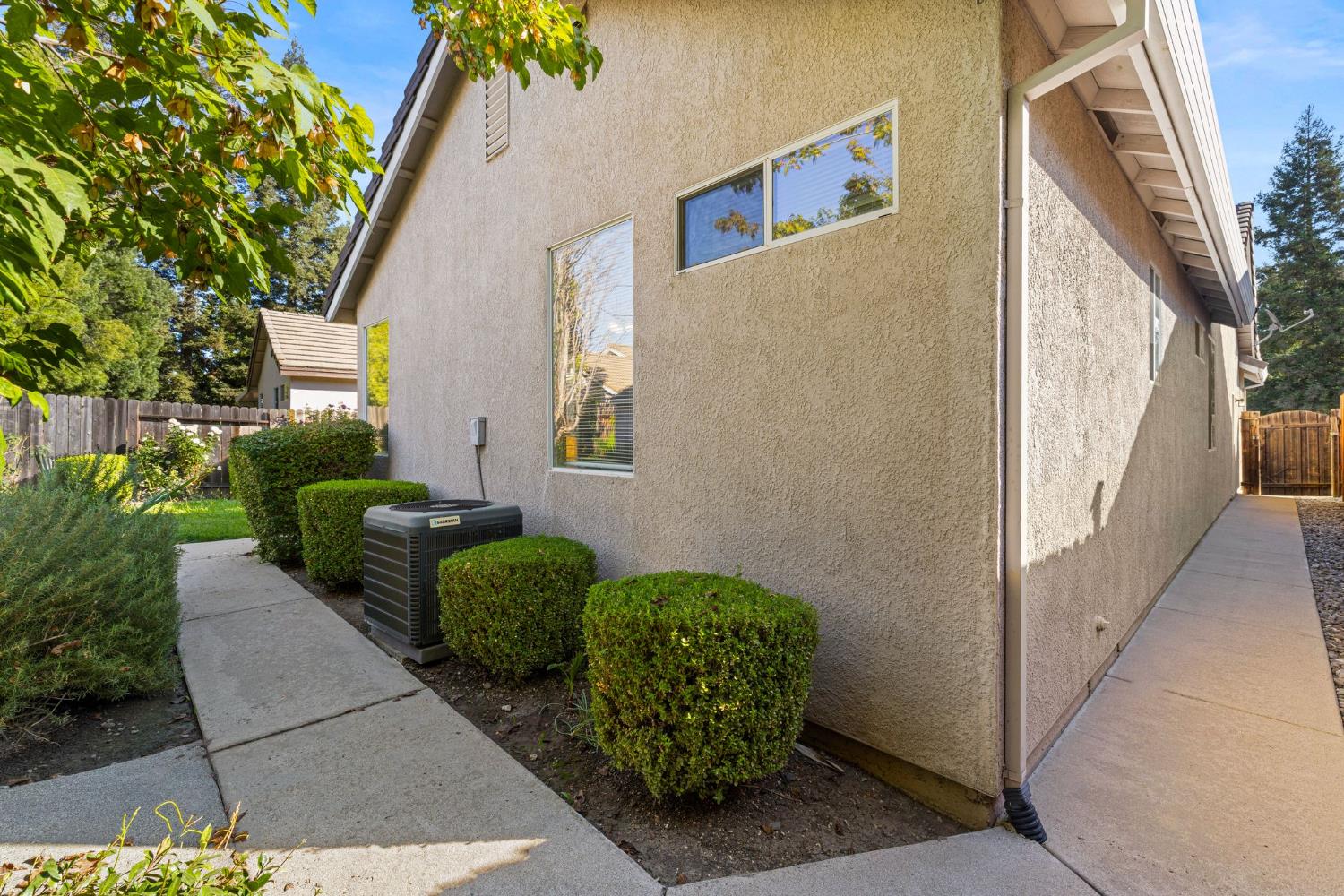 421 Groth Circle