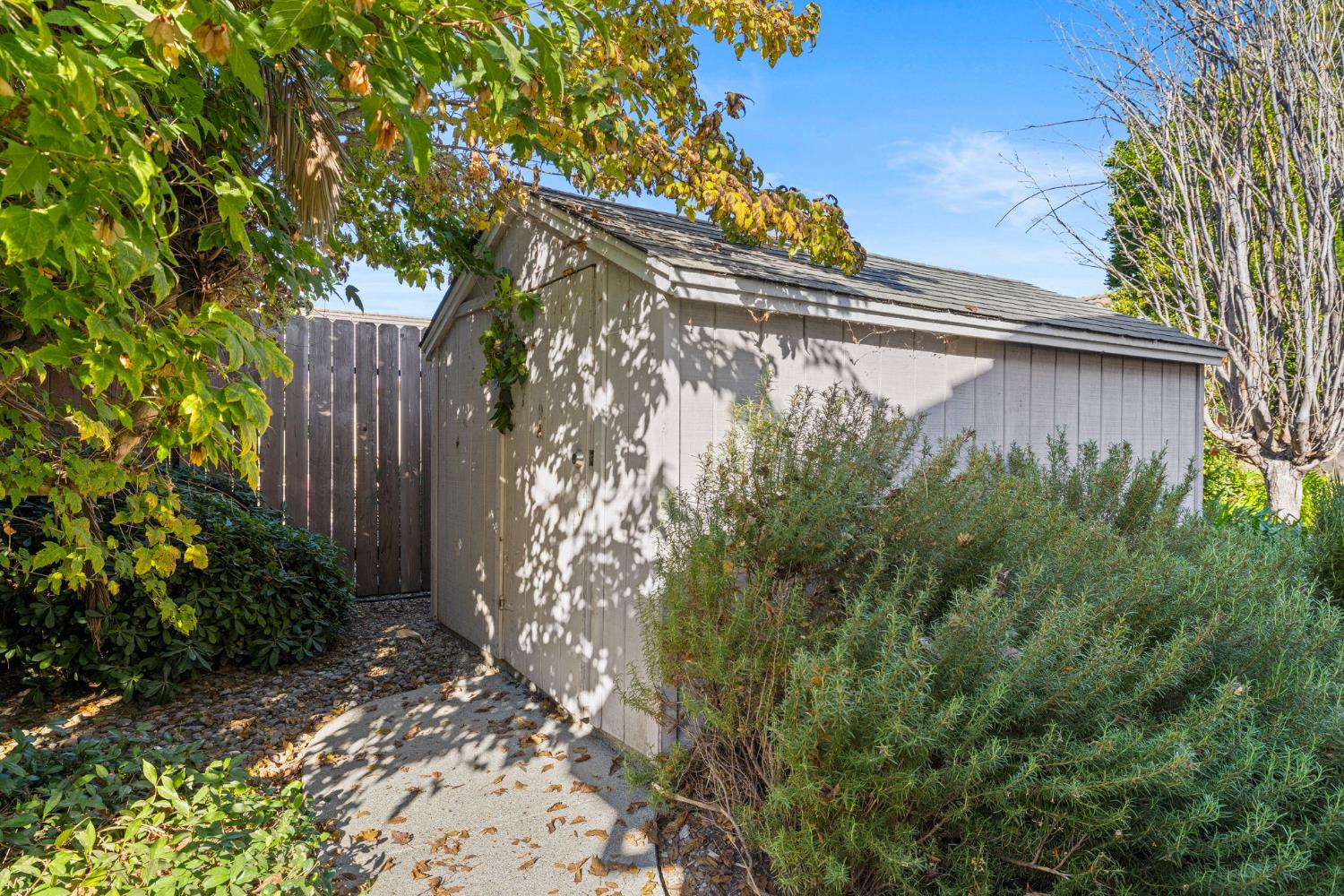 421 Groth Circle
