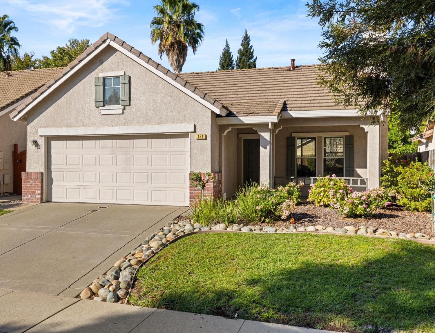 421 Groth Circle