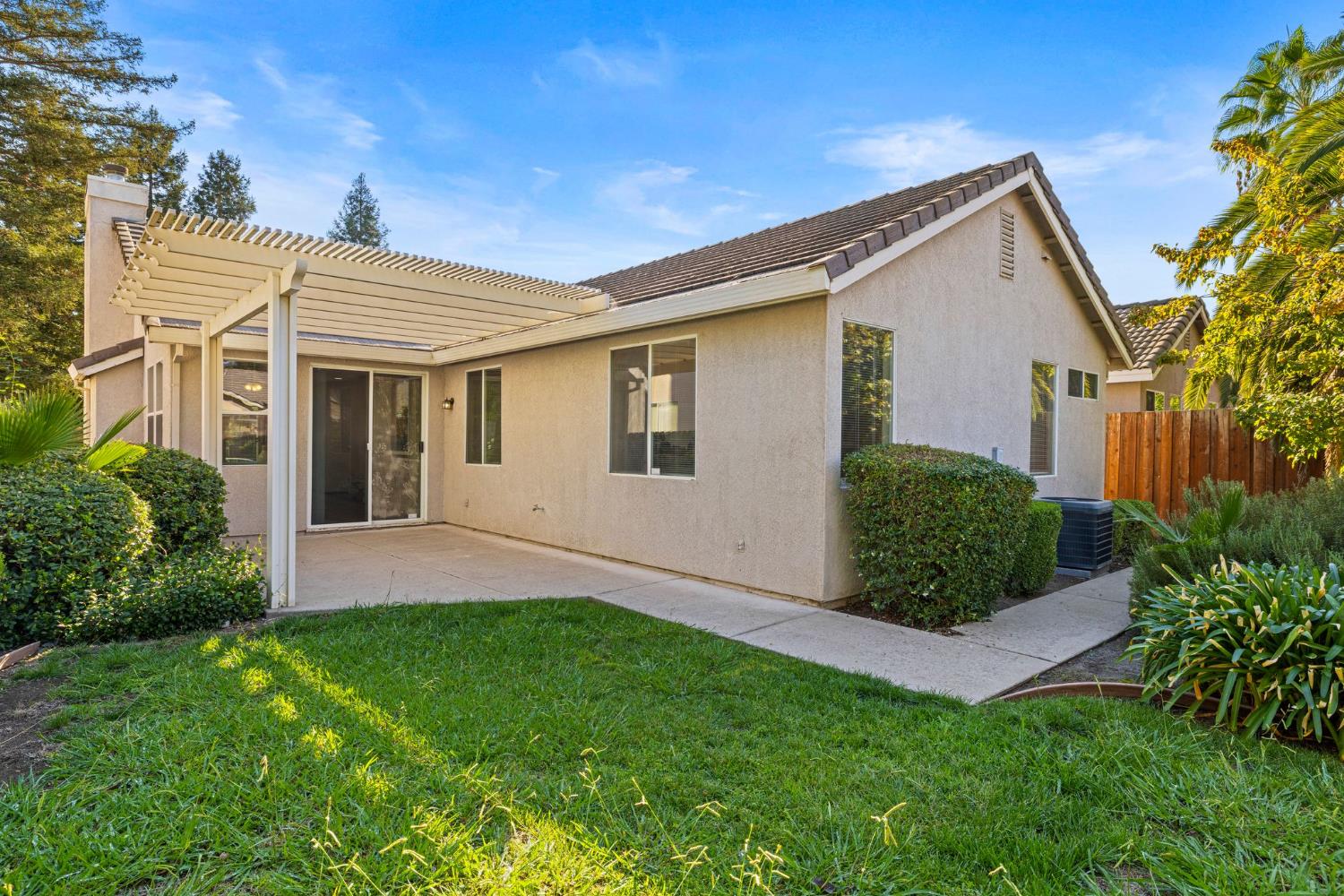 421 Groth Circle