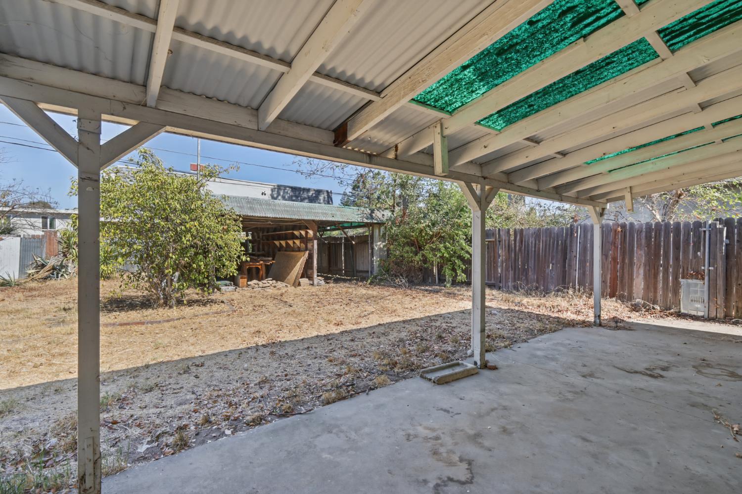 2221 Rainbow Avenue