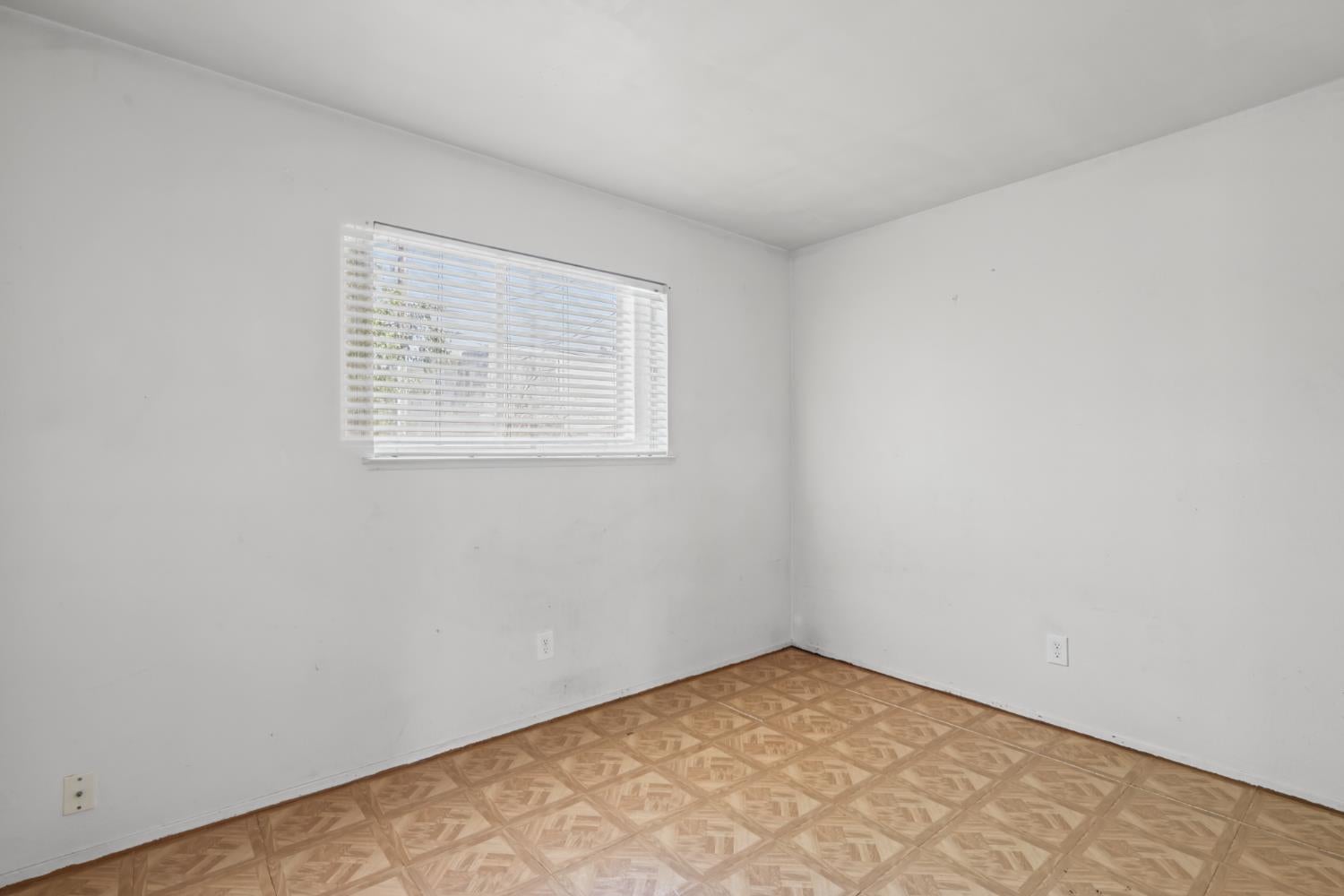 2221 Rainbow Avenue