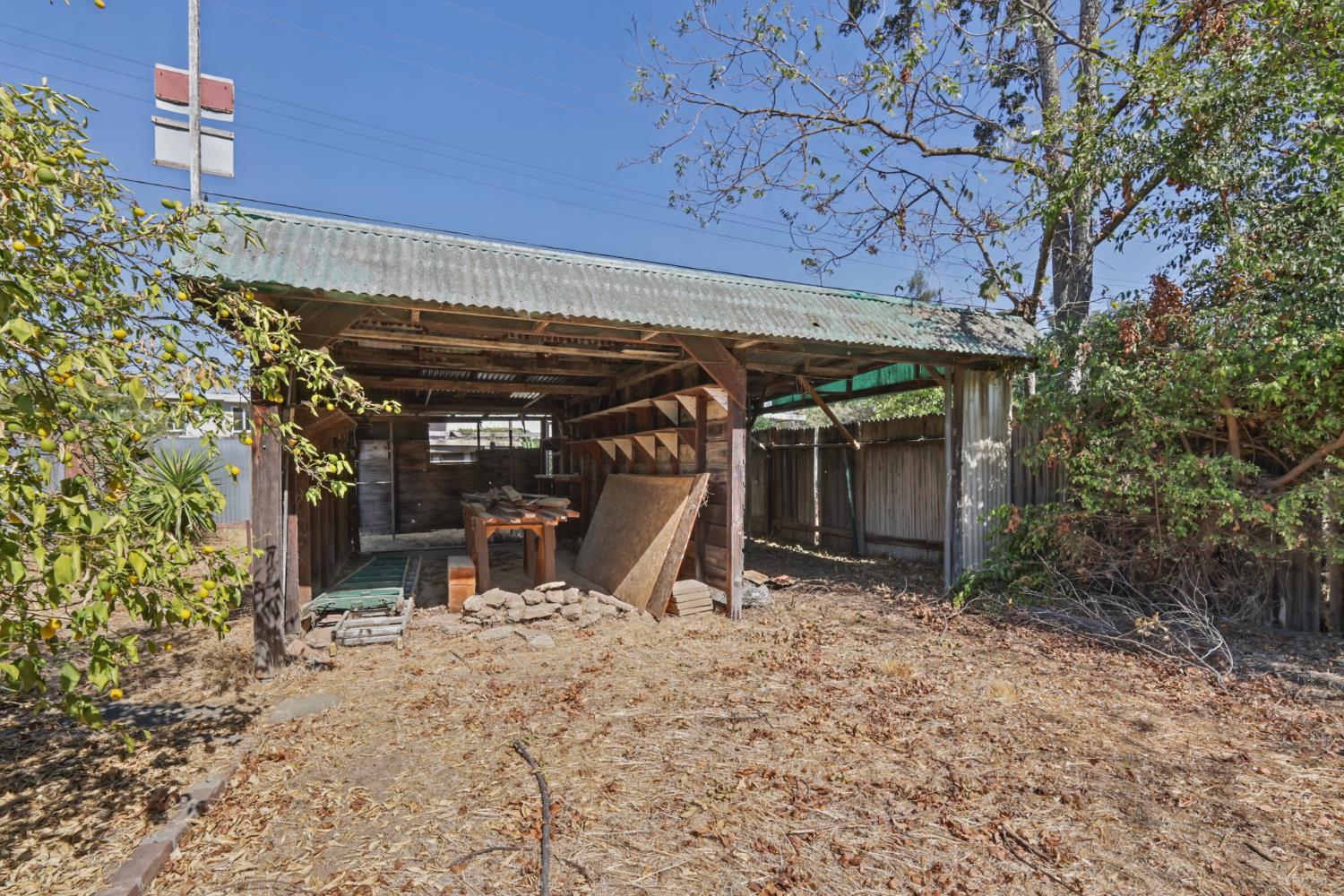 2221 Rainbow Avenue