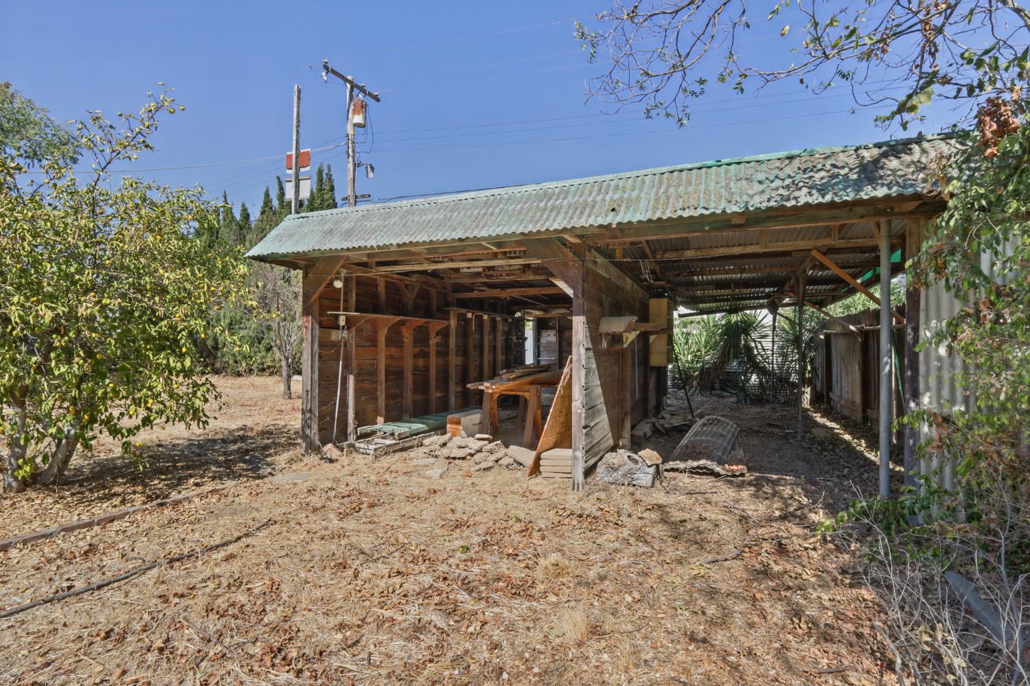 2221 Rainbow Avenue