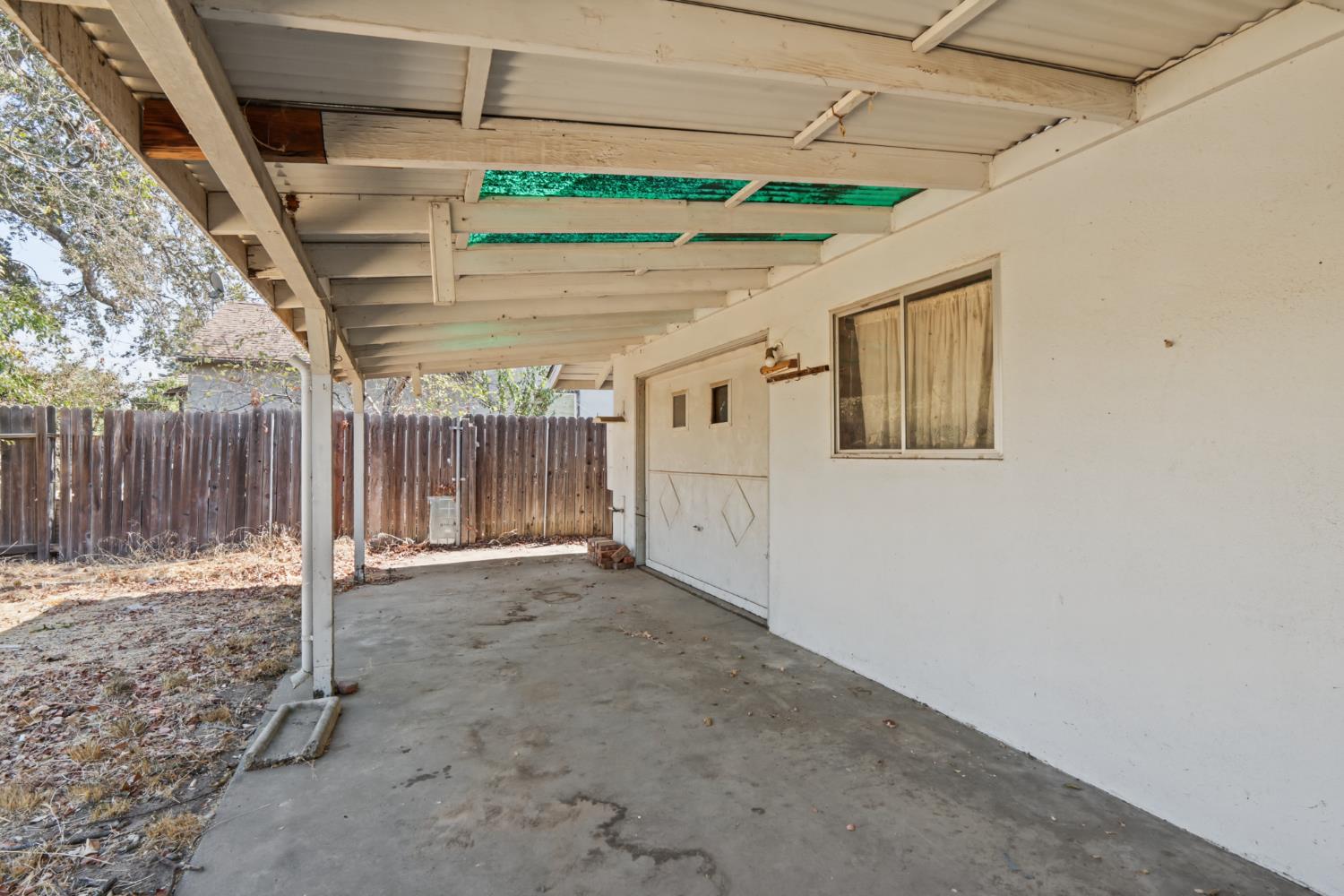 2221 Rainbow Avenue