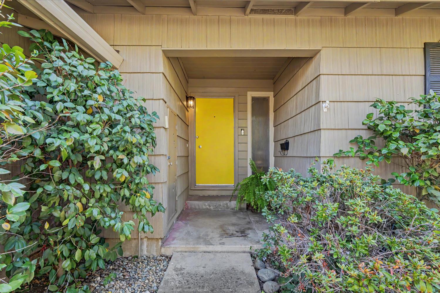 170 Baxter Avenue